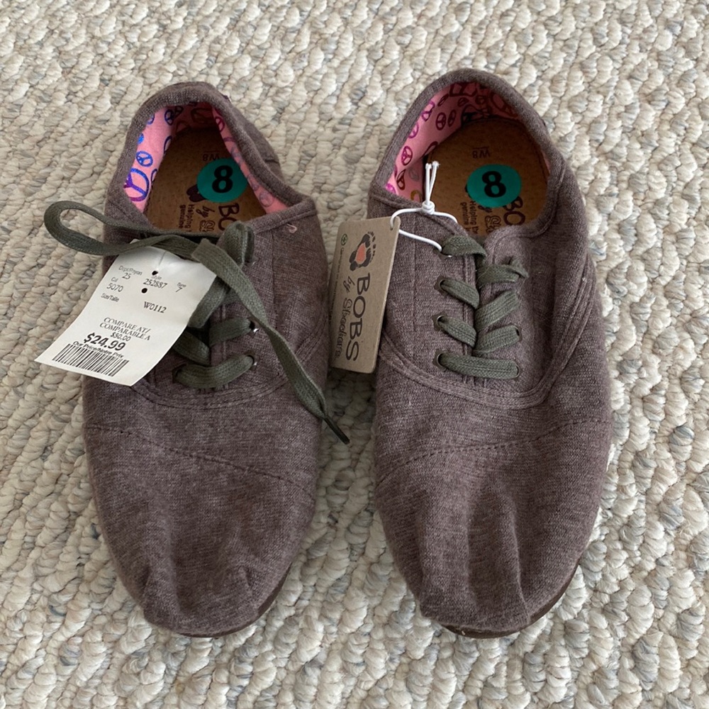 Brown bobs